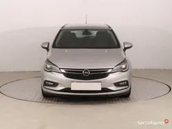 Srebrny Używany 2019 Opel Astra Kombi | 35 999 zł (Dobra cena)