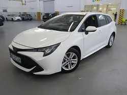 Biały Używany 2021 Toyota Corolla Comfort Kombi | 43 000 zł (Super Cena)