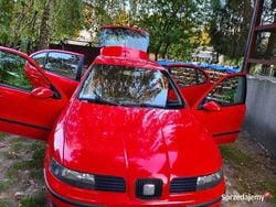 Czerwony Używany 2003 Seat Leon Hatchback | 4900 zł (Dobra cena)