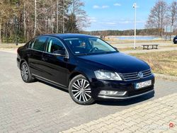 Czarny Używany 2013 VW Passat Sedan/Limuzyna | 30 000 zł (Uczciwa cena)