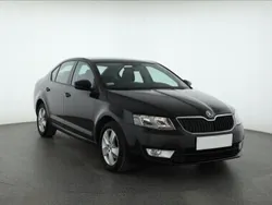 Czarny Używany 2013 Skoda Octavia Hatchback | 31 999 zł (Uczciwa cena)