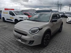 Lakier metalizowany turkusowy mare Nowe 2025 Fiat 600 La Prima SUV | 101 375 zł (Uczciwa cena)