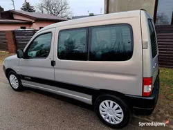 Beżowy Używany 2009 Citroën Berlingo Minivan | 10 900 zł