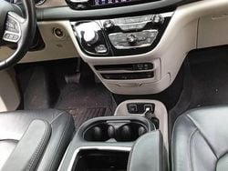 Używany 2018 Chrysler Pacifica Touring SUV | 95 000 zł (Uczciwa cena)