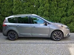 Szary Używany 2013 Renault Grand Scénic III Bose Edition Minivan | 17 500 zł (Uczciwa cena)