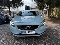 Niebieski Używany 2018 Volvo V40 Kombi | 46 900 zł (Uczciwa cena)