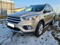 Złoty Używany 2018 Ford Escape SUV | 58 600 zł (Uczciwa cena)