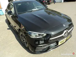 Czarny (metalik) Używany 2023 Mercedes C300 Hatchback | 223 000 zł