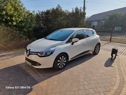 Beżowy Używany 2015 Renault Clio IV Hatchback | 28 500 zł (Uczciwa cena)