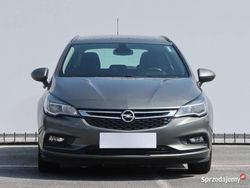 Szary Używany 2018 Opel Astra Kombi | 29 699 zł (Uczciwa cena)