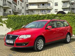 Czerwony Używany 2009 VW Passat Kombi | 14 900 zł (Dobra cena)