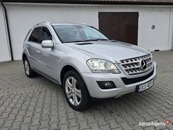 Srebrny Używany 2009 Mercedes ML320 SUV | 41 900 zł