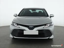 Srebrny Używany 2020 Toyota Camry Sedan/Limuzyna | 85 999 zł (Dobra cena)