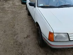 Biały Używany 1985 Peugeot 205 Hatchback | 5000 zł