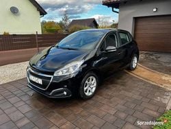Czarny Używany 2016 Peugeot 208 Hatchback | 18 900 zł (Dobra cena)