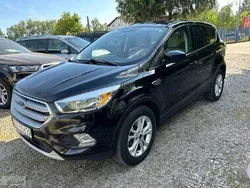 Czarny Używany 2017 Ford Escape SE SUV | 49 900 zł (Dość drogi)