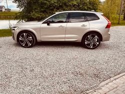 Zielony Używany 2024 Volvo XC60 Plus SUV | 219 000 zł