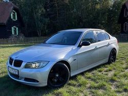 Srebrny Używany 2005 BMW 320 Sedan/Limuzyna | 12 500 zł (Uczciwa cena)