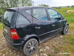 Czarny Używany 2000 Mercedes A140 Minivan | 1200 zł