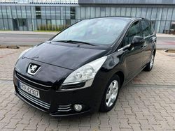 Czarny Używany 2012 Peugeot 5008 Minivan | 22 500 zł (Uczciwa cena)