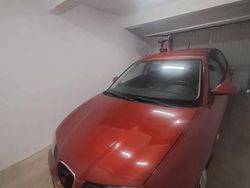Czerwony Używany 2007 Seat Ibiza Sedan/Limuzyna | 8900 zł (Uczciwa cena)