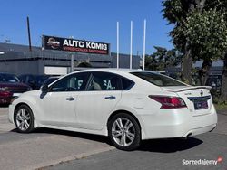 Używany 2014 Nissan Altima Sedan/Limuzyna | 27 900 zł