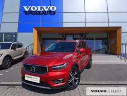 Czerwony Używany 2021 Volvo XC40 SUV | 123 900 zł (Super Cena)