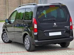Czarny Używany 2014 Peugeot Partner Minivan | 27 900 zł (Dość drogi)