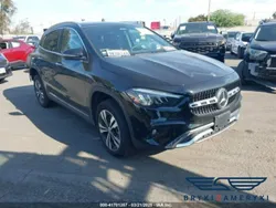 Czarny Używany 2024 Mercedes GLA250 SUV | 76 400 zł