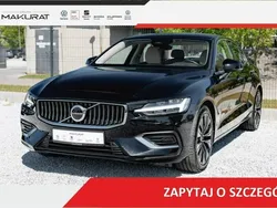Czarny Używany 2023 Volvo S60 R-Design Sedan/Limuzyna | 157 800 zł (Drogi)
