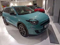 Lakier metalizowany lazurowy acqua Nowe 2025 Fiat 600 La Prima SUV | 111 200 zł (Uczciwa cena)