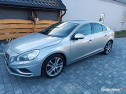 Szary Używany 2011 Volvo S60 R-Design Sedan/Limuzyna | 54 999 zł (Uczciwa cena)