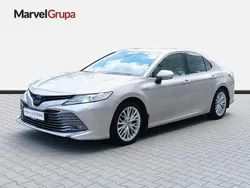 Beżowy (metalik) Używany 2020 Toyota Camry Executive Sedan/Limuzyna | 113 900 zł (Dobra cena)