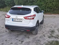 Biały Używany 2016 Nissan Qashqai SUV | 49 000 zł (Uczciwa cena)