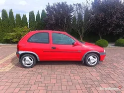 Czerwony Używany 1996 Opel Corsa Hatchback | 5950 zł (Dość drogi)