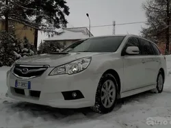 Biały metalik Używany 2011 Subaru Legacy | 45 900 zł
