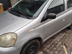 Używany 2002 Toyota Yaris | 2500 zł (Dobra cena)