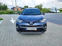 Inny kolor Używany 2018 Toyota RAV4 Hybrid SUV | 95 000 zł (Dobra cena)