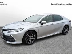 Srebrny Używany 2021 Toyota Camry Executive Sedan/Limuzyna | 155 900 zł (Drogi)
