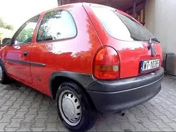 Czerwony Używany 1997 Opel Corsa Hatchback | 2500 zł (Dobra cena)