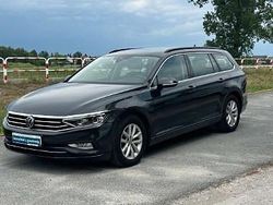 Inny kolor Używany 2021 VW Passat Kombi | 97 999 zł (Drogi)
