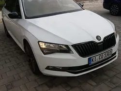 Biały Używany 2016 Skoda Superb Kombi | 49 900 zł (Uczciwa cena)
