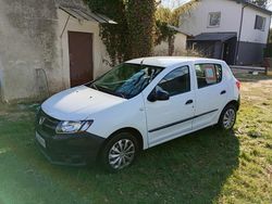 Biały Używany 2013 Dacia Sandero Hatchback | 13 000 zł (Dość drogi)