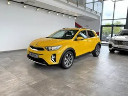 Żółty Używany 2020 Kia Stonic 2 SUV | 77 900 zł (Dość drogi)