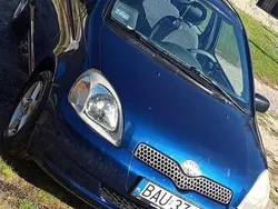 Niebieski Używany 2002 Toyota Yaris Hatchback | 3500 zł (Uczciwa cena)