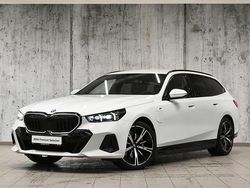 Biel alpejska Używany 2024 BMW 530e Comfort Edition Kombi | 284 700 zł (Dobra cena)
