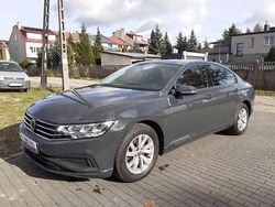 Szary Używany 2021 VW Passat Sedan/Limuzyna | 68 800 zł (Dobra cena)