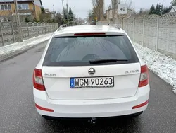 Biały Używany 2016 Skoda Octavia Kombi | 13 300 zł (Super Cena)