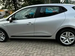 Srebrny Używany 2021 Renault Clio V Hatchback | 36 000 zł