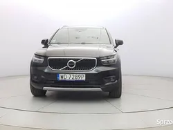 Czarny Używany 2021 Volvo XC40 Momentum SUV | 89 800 zł (Dobra cena)